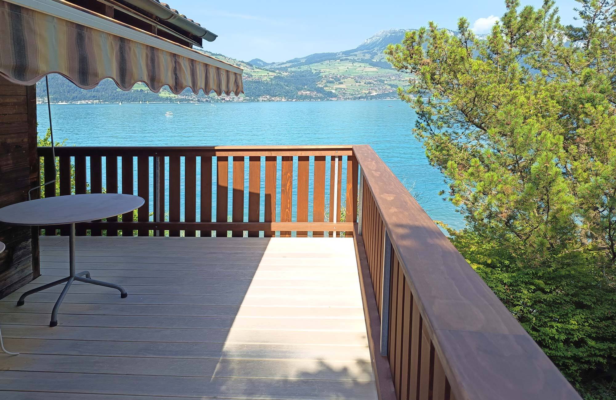 Renovation Balkongeländer und Terrassenboden aus Holz