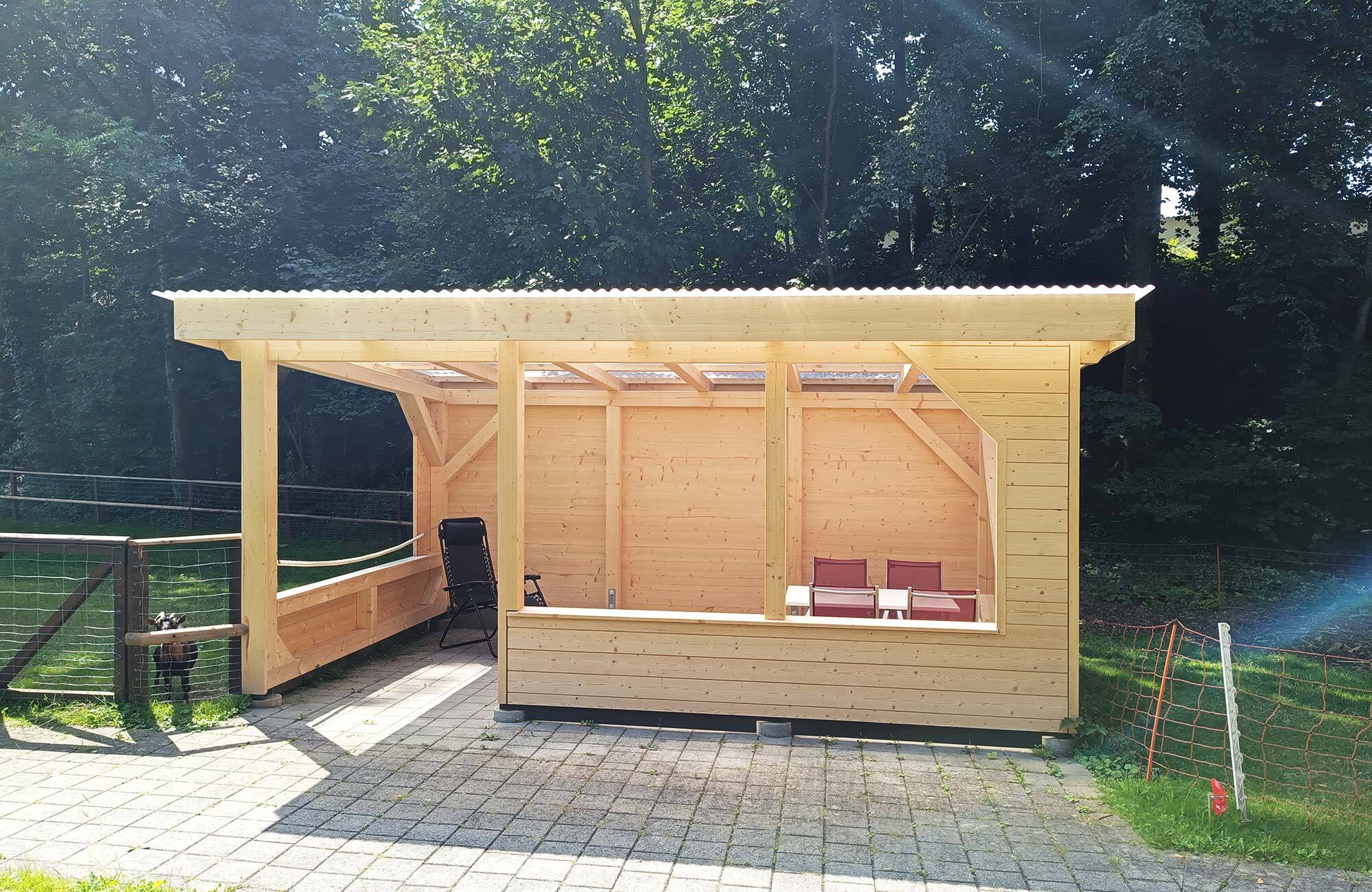 Gartenpergola aus Holz