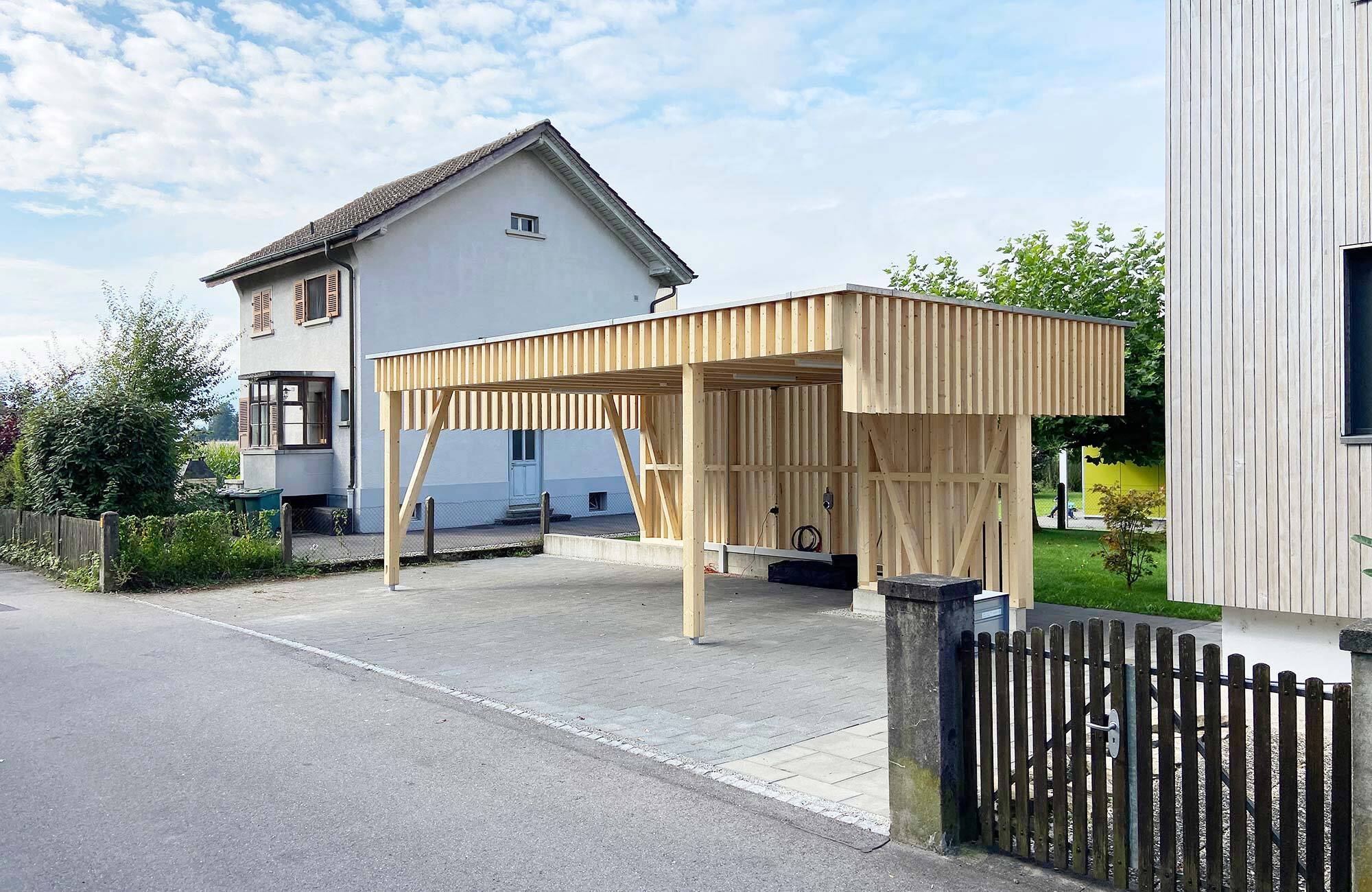 Carport aus Fichtenholz